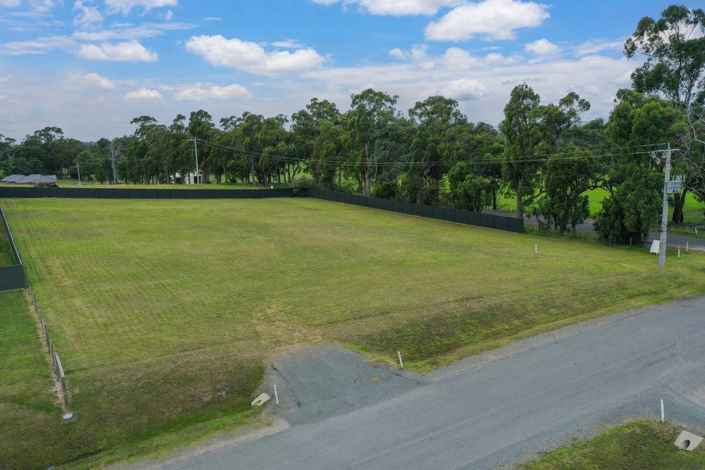 42 Hodges Estate Road, Ellaswood, VIC 3875