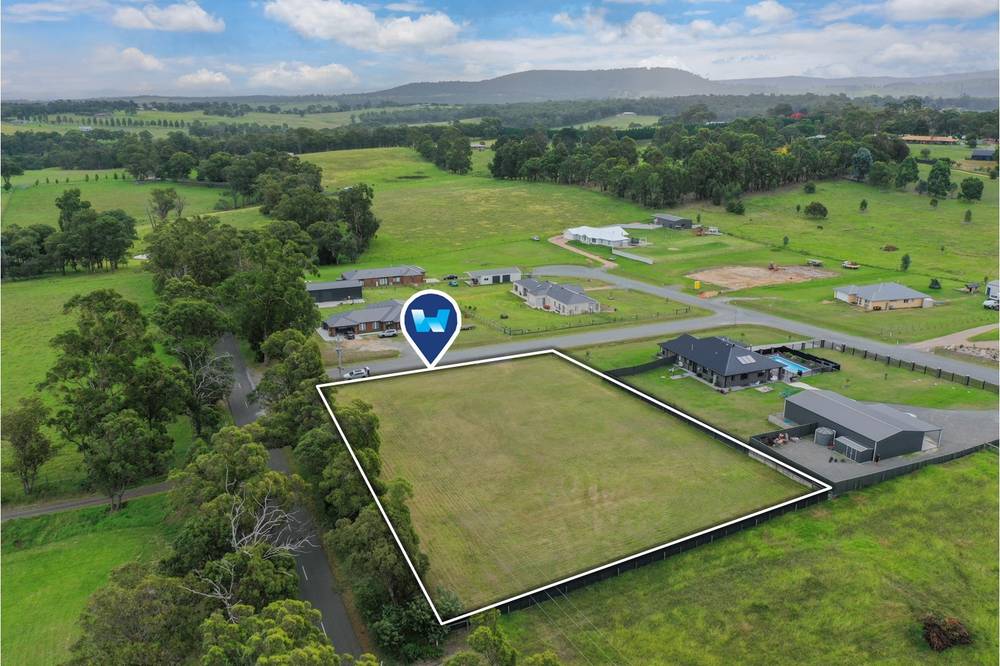 42 Hodges Estate Road, Ellaswood, VIC 3875