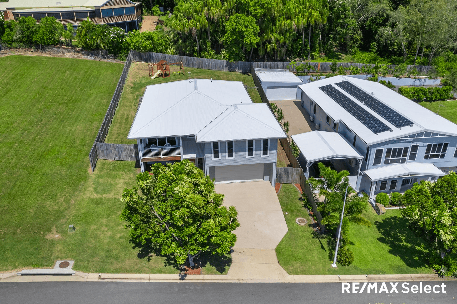 33 Azure Drv, RURAL VIEW, QLD 4740