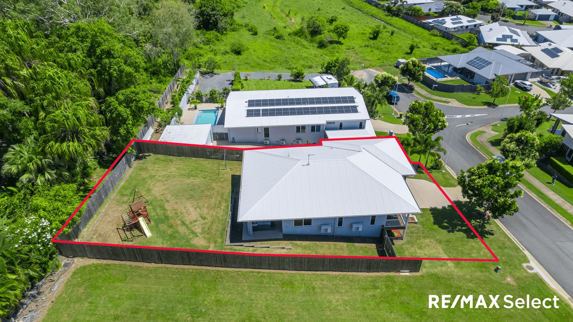 33 Azure Drv, RURAL VIEW, QLD 4740