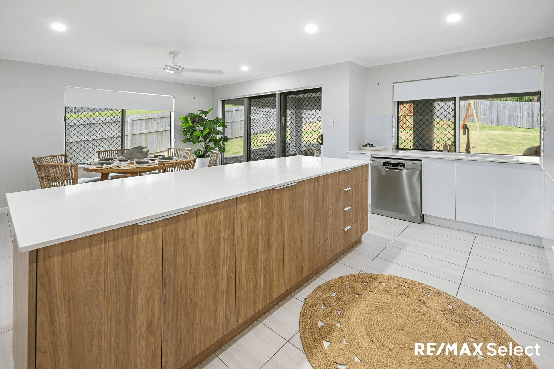 33 Azure Drv, RURAL VIEW, QLD 4740