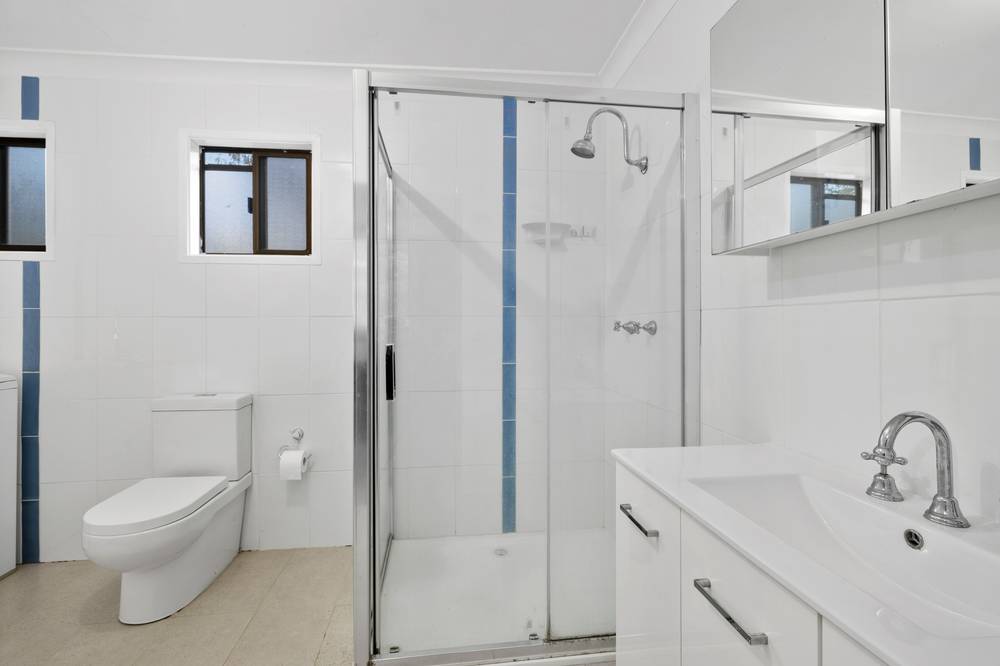 27 Racecourse Road, Mount Morgan, QLD 4714