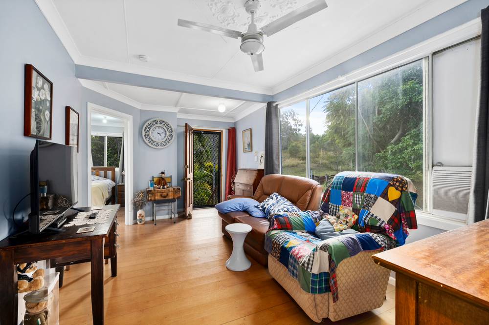 27 Racecourse Road, Mount Morgan, QLD 4714