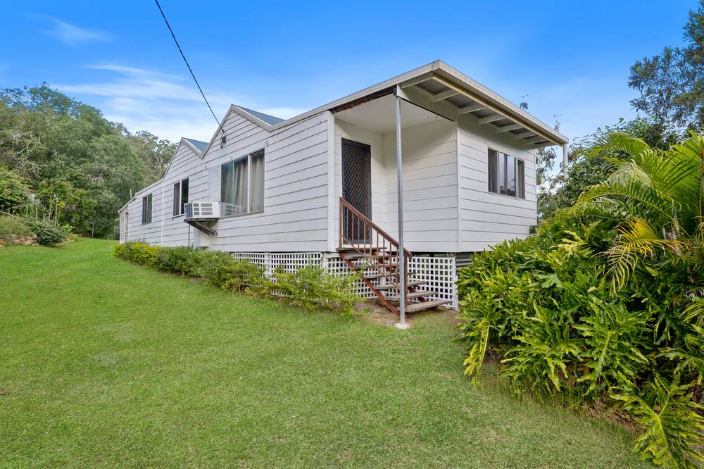 27 Racecourse Road, Mount Morgan, QLD 4714