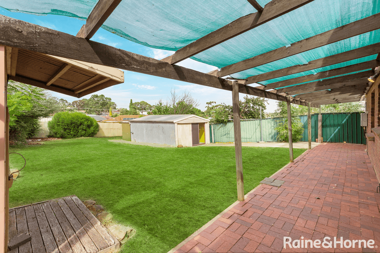 2 Cocks Avenue, MORPHETT VALE, SA 5162