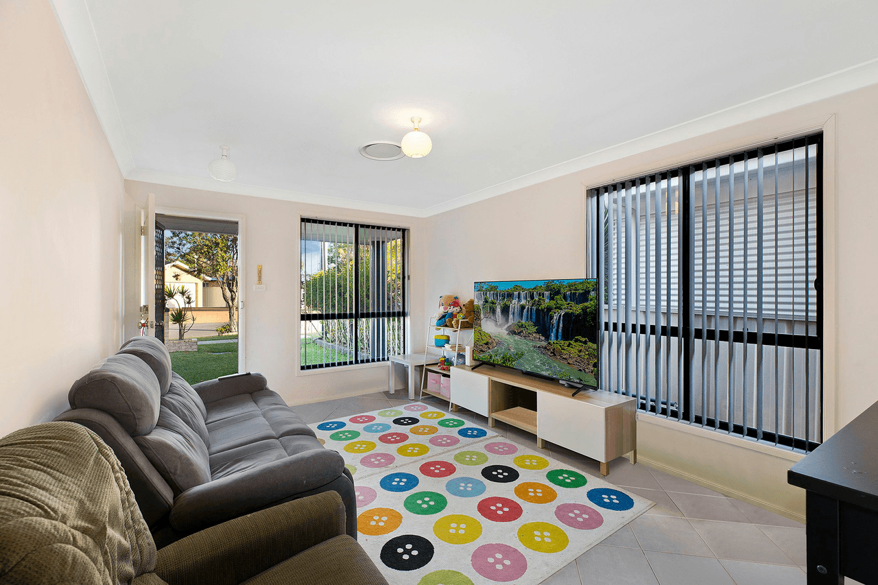 15a Emerald Place, BERKELEY VALE, NSW 2261