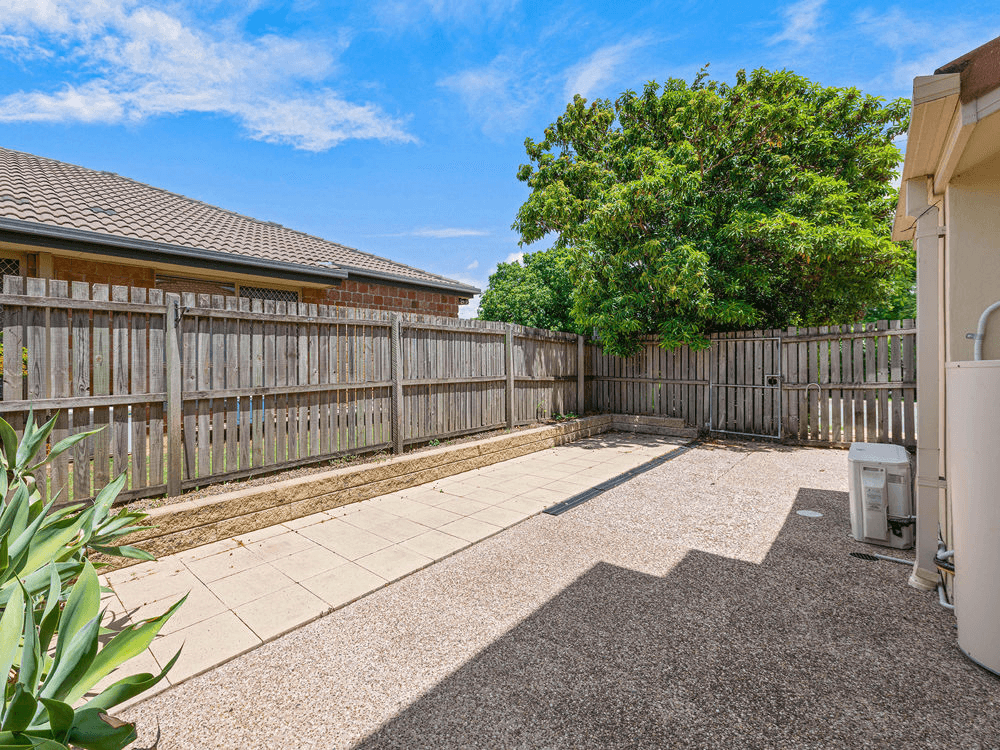 40a School Road, WYNNUM WEST, QLD 4178