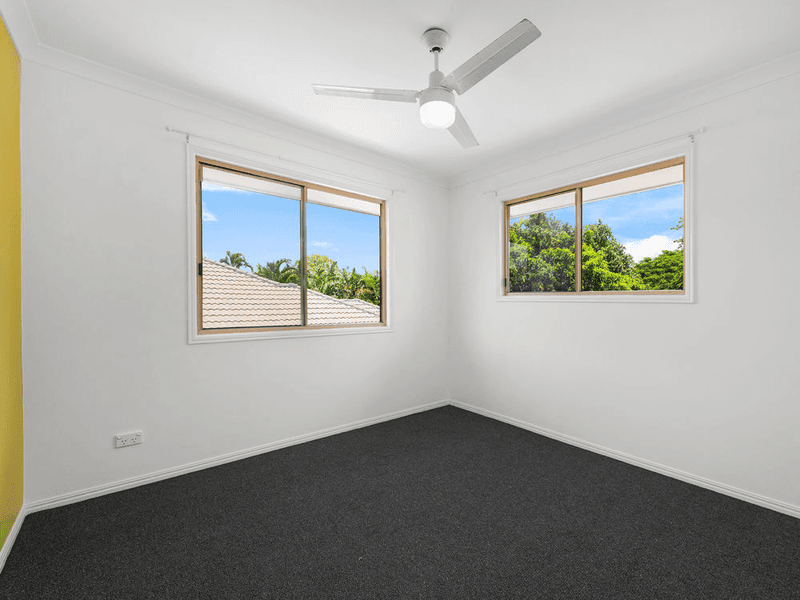 40a School Road, WYNNUM WEST, QLD 4178