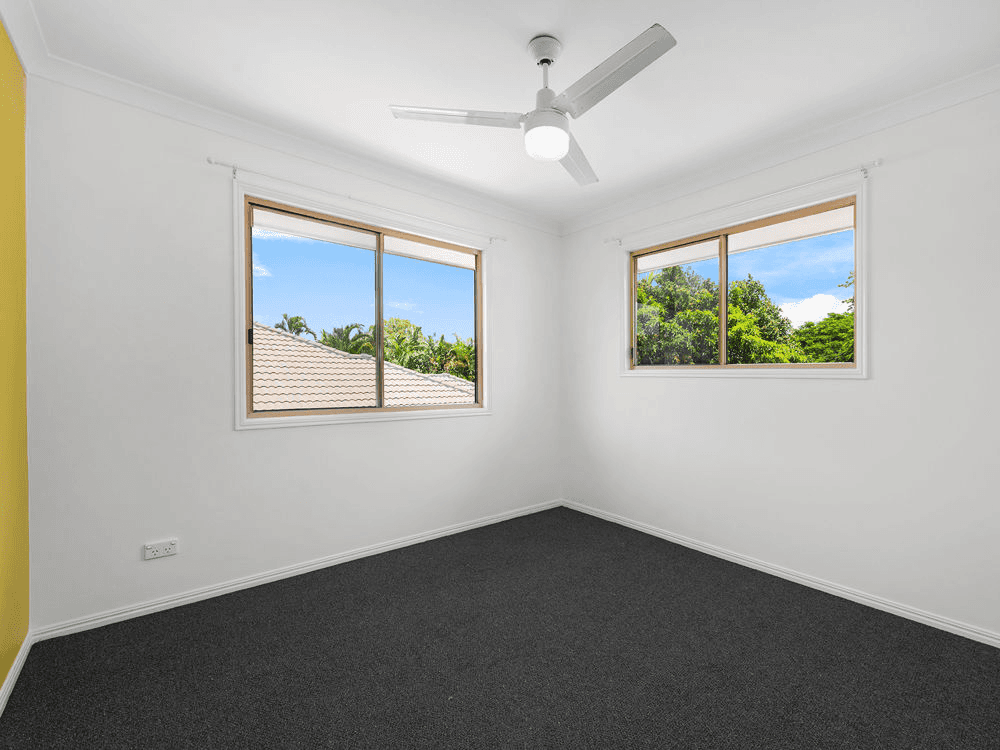 40a School Road, WYNNUM WEST, QLD 4178