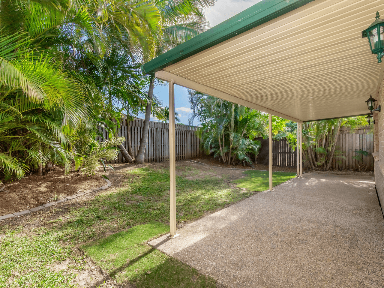 8 Burran Avenue, UPPER COOMERA, QLD 4209