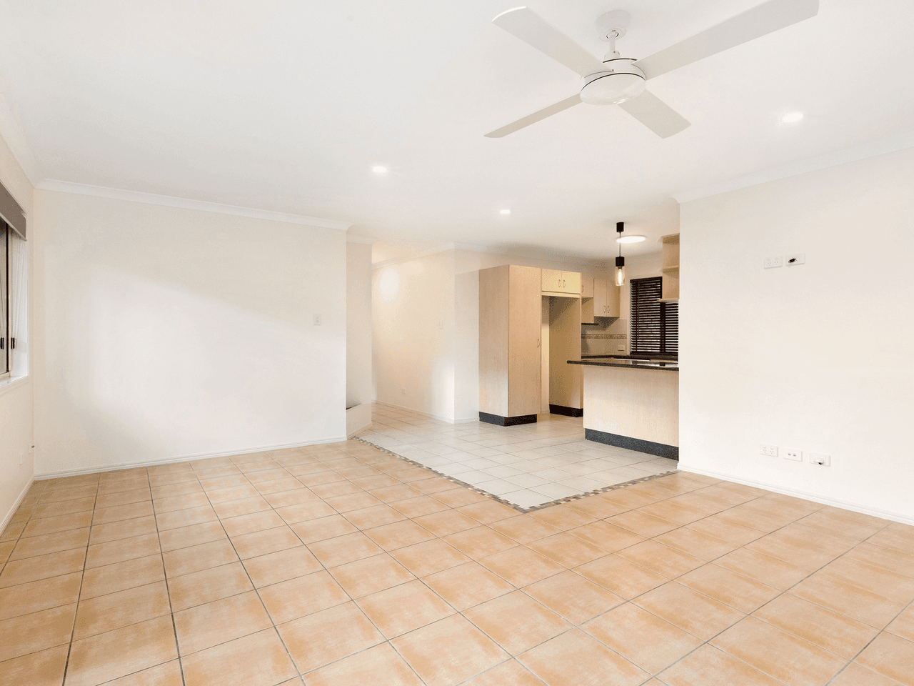 8 Burran Avenue, UPPER COOMERA, QLD 4209