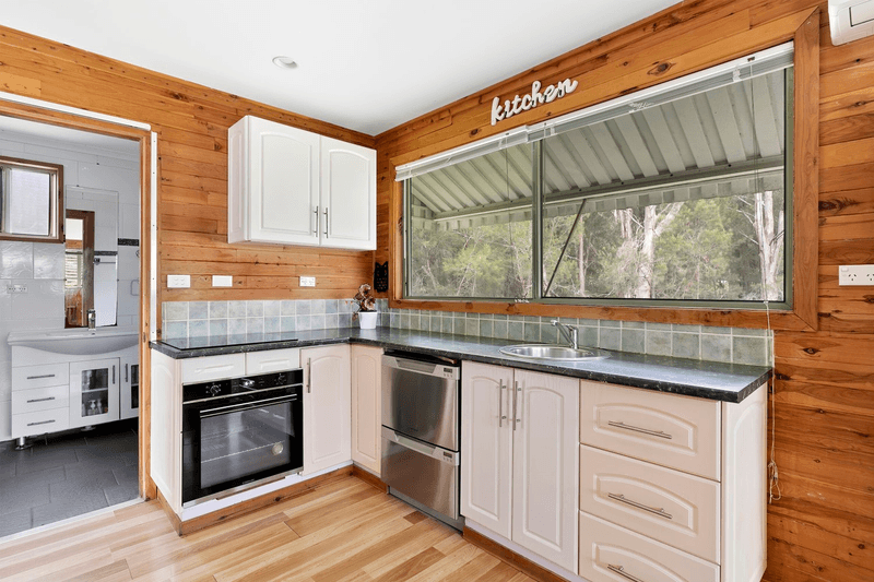 28 Coral Fern Drive, COOROIBAH, QLD 4565