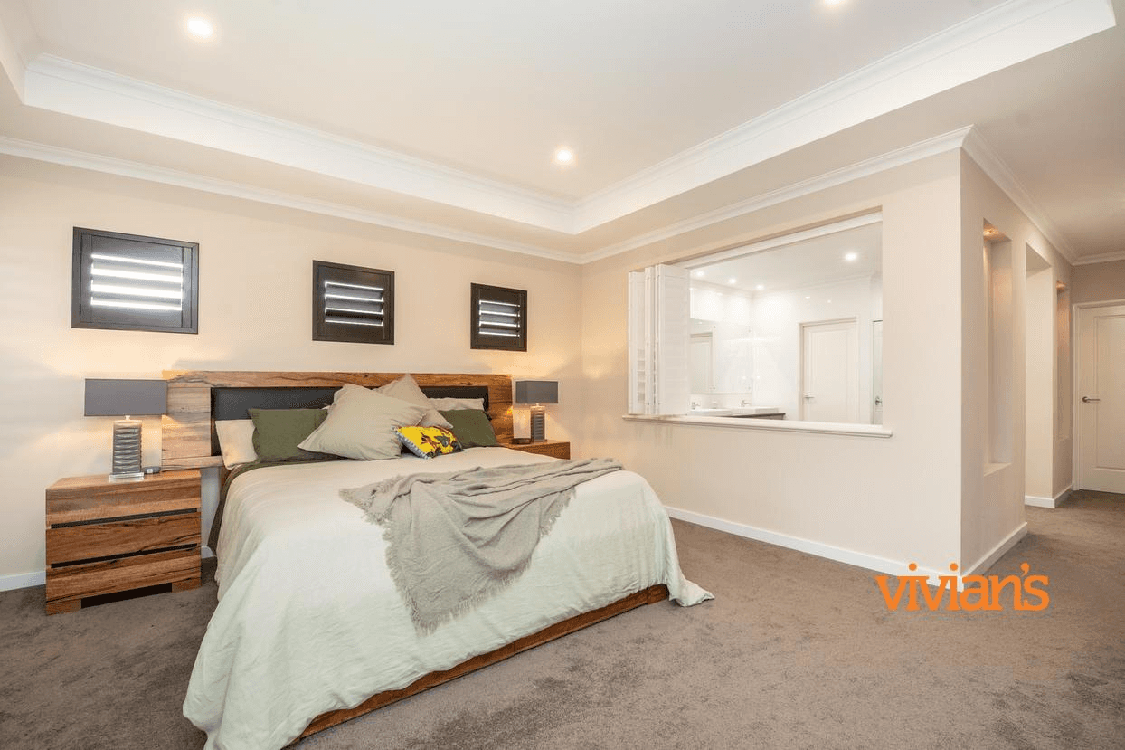 8 Arrowgrass Road, CANNING VALE, WA 6155