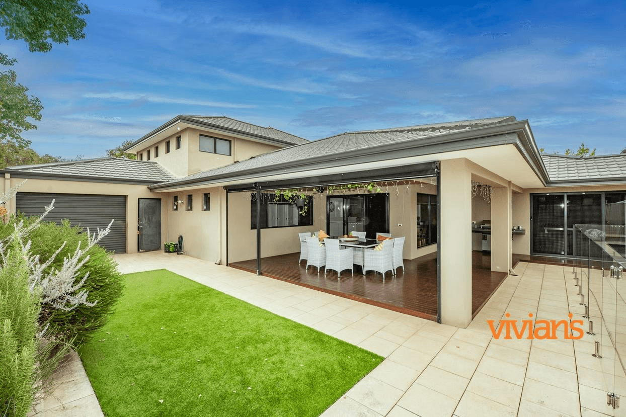 8 Arrowgrass Road, CANNING VALE, WA 6155