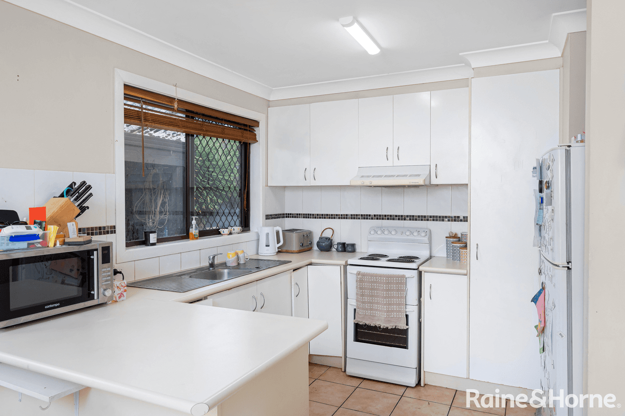 109 Undurra Drive, GLENFIELD PARK, NSW 2650