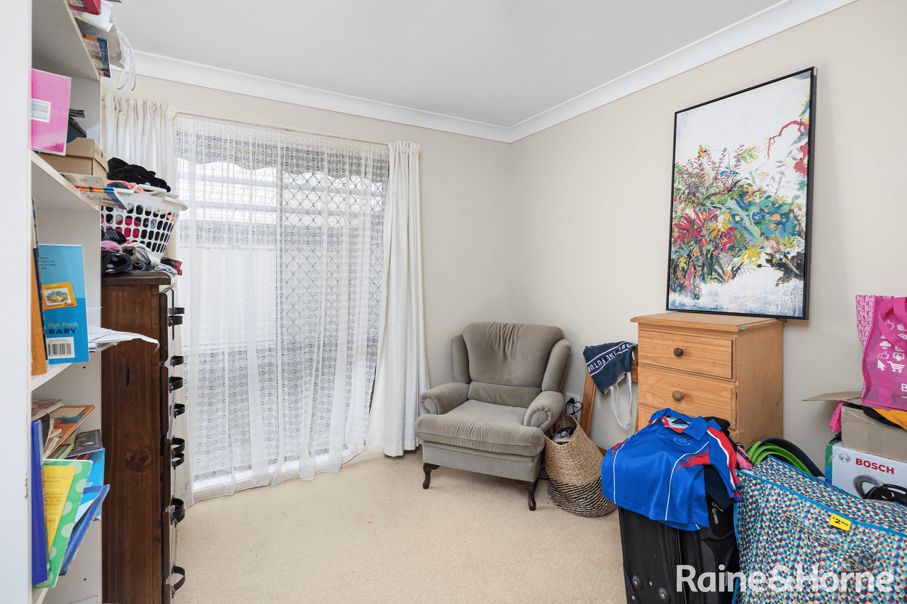 109 Undurra Drive, GLENFIELD PARK, NSW 2650