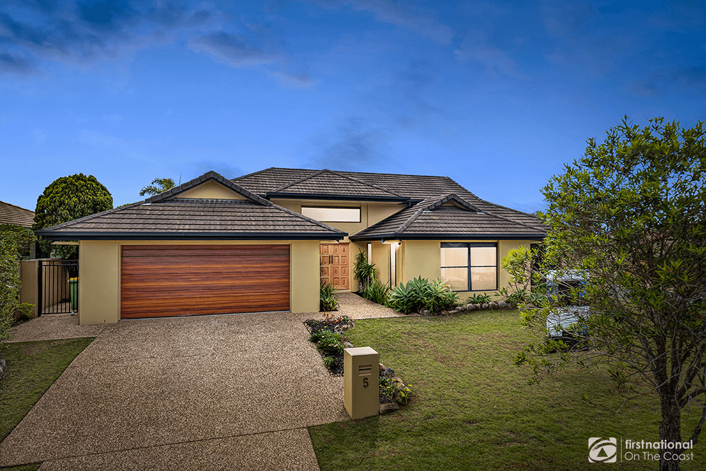 5 Rebholz Drive, BENOWA WATERS, QLD 4217