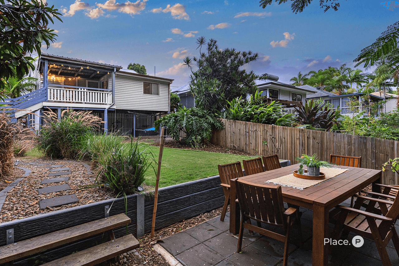 74 Sunshine Avenue, Tarragindi, QLD 4121