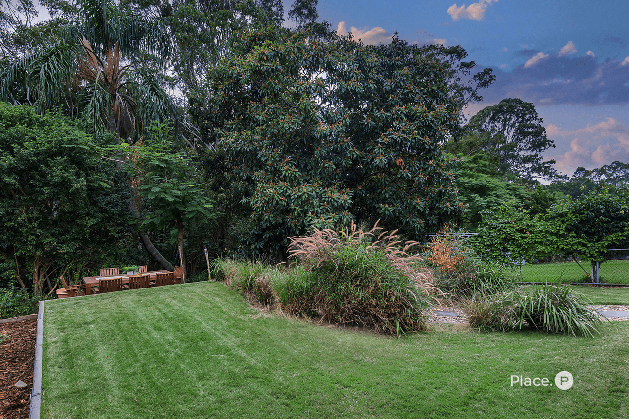 74 Sunshine Avenue, Tarragindi, QLD 4121