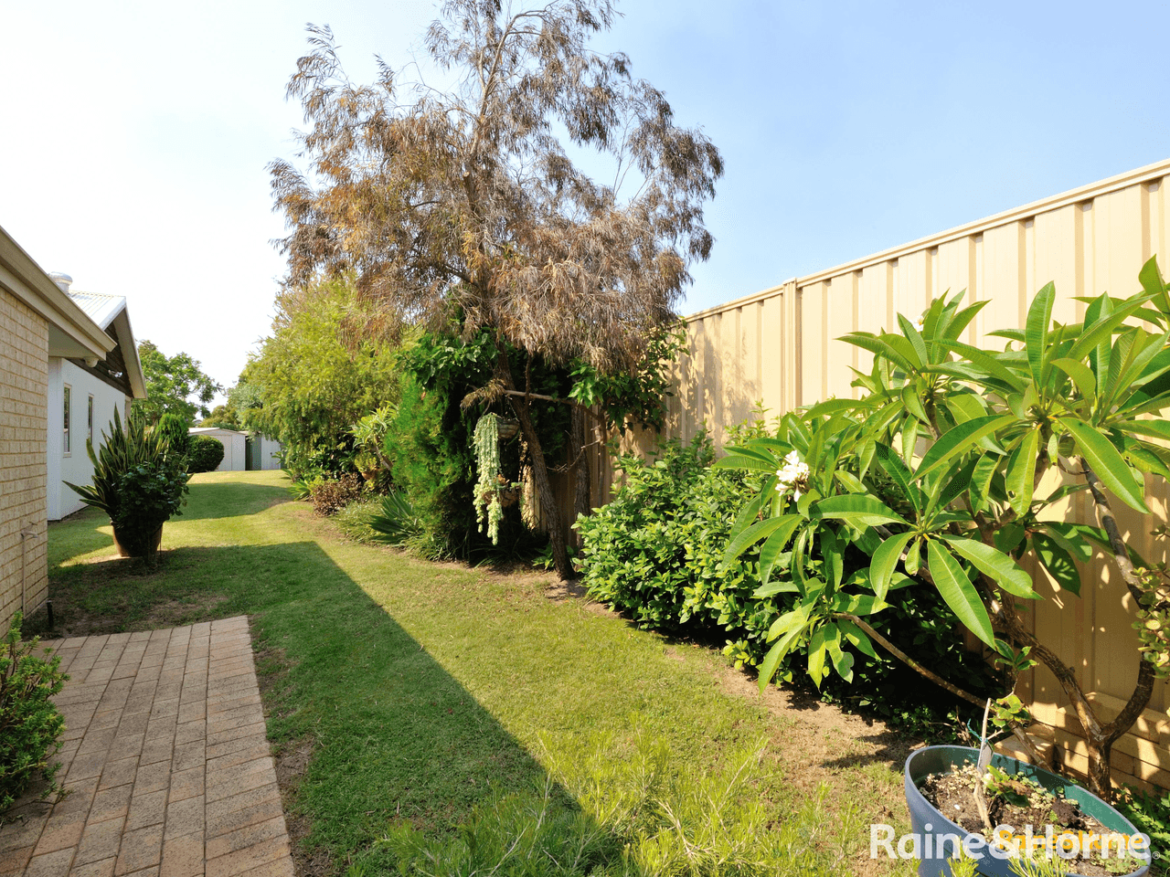 17 Manilla Place, WARNBRO, WA 6169