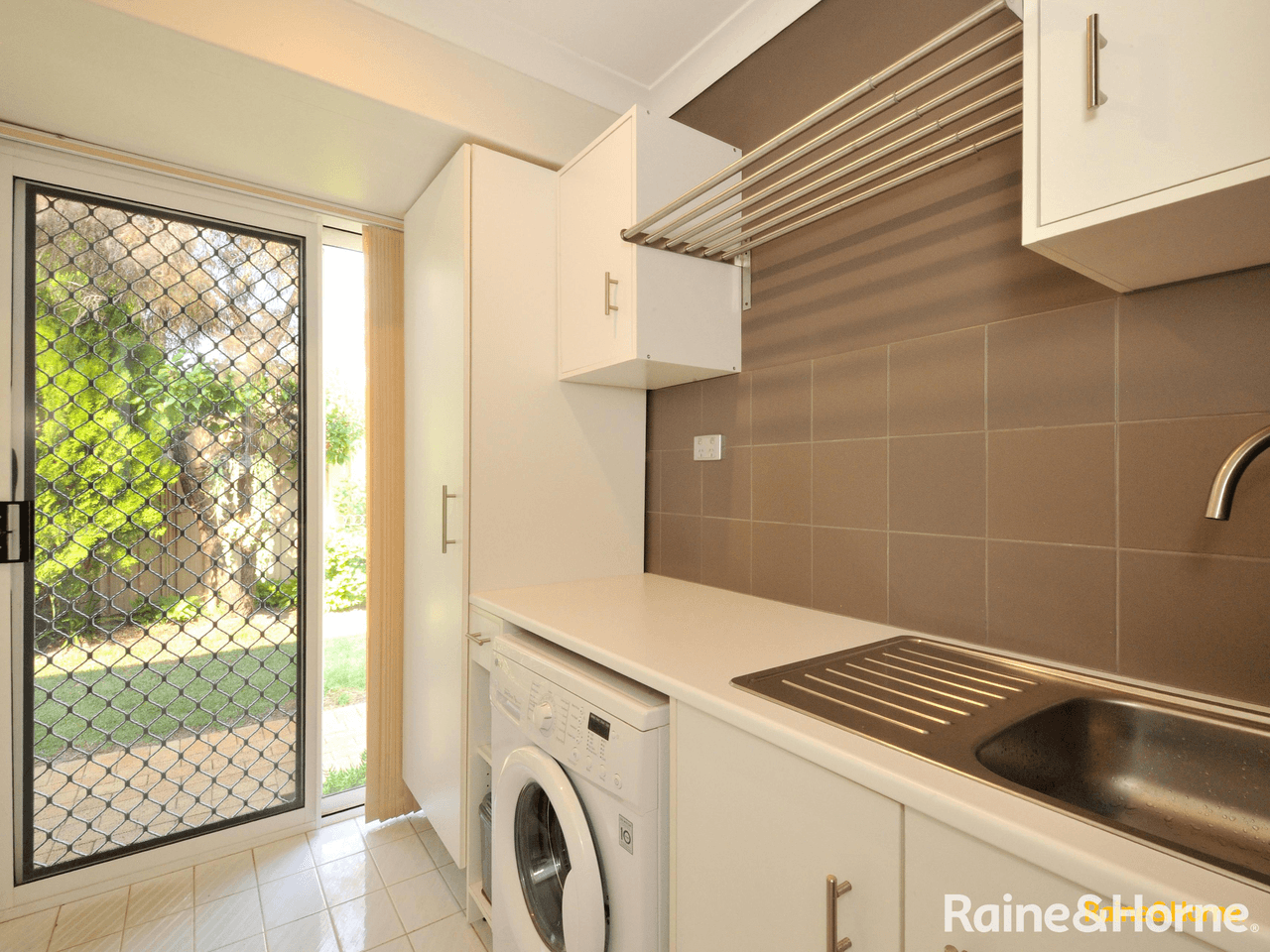 17 Manilla Place, WARNBRO, WA 6169