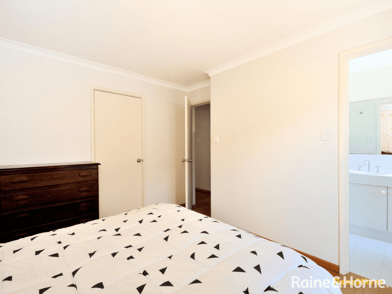 17 Manilla Place, WARNBRO, WA 6169