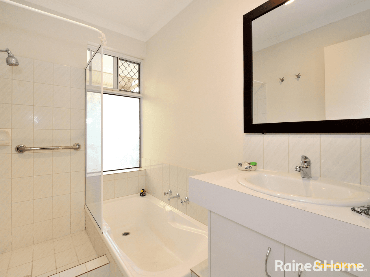 17 Manilla Place, WARNBRO, WA 6169