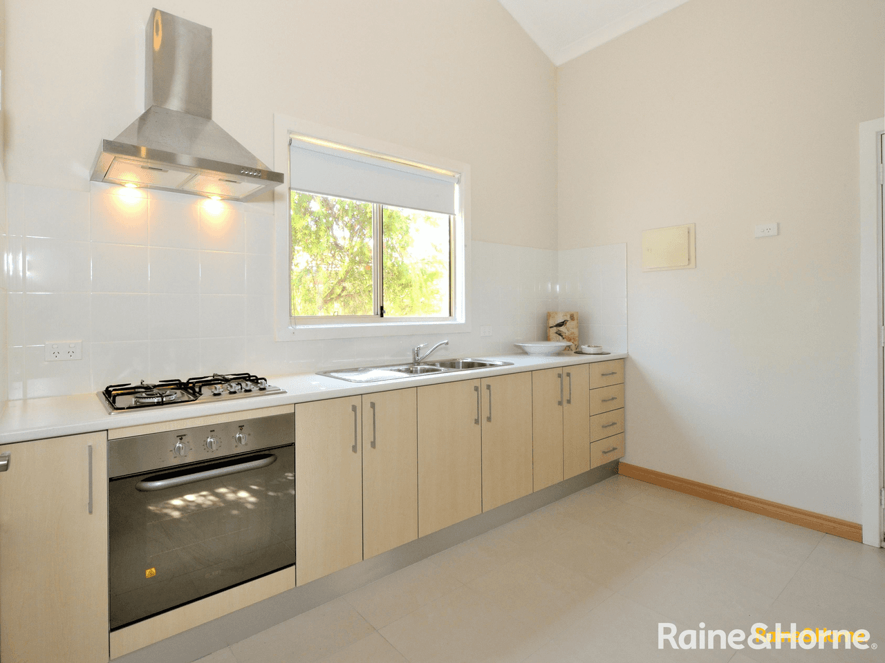 17 Manilla Place, WARNBRO, WA 6169