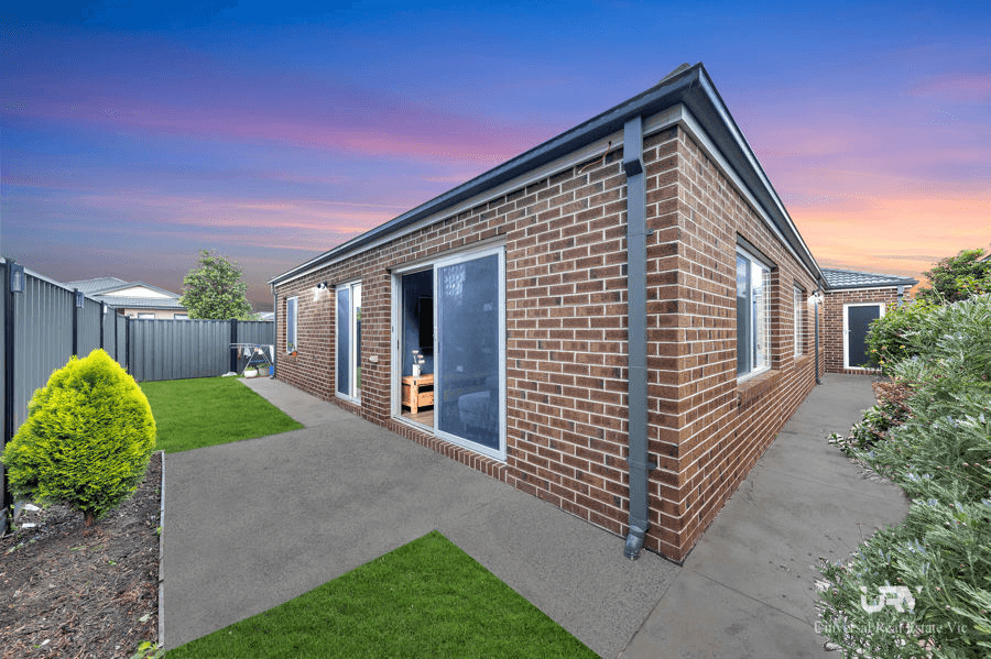 12 Boyce Boulevard, MERNDA, VIC 3754