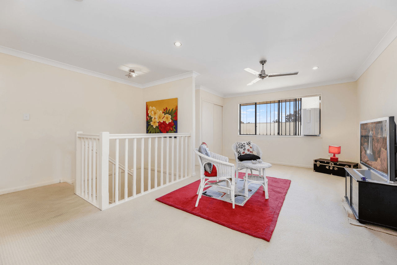 6 Whitby Place, PELICAN WATERS, QLD 4551