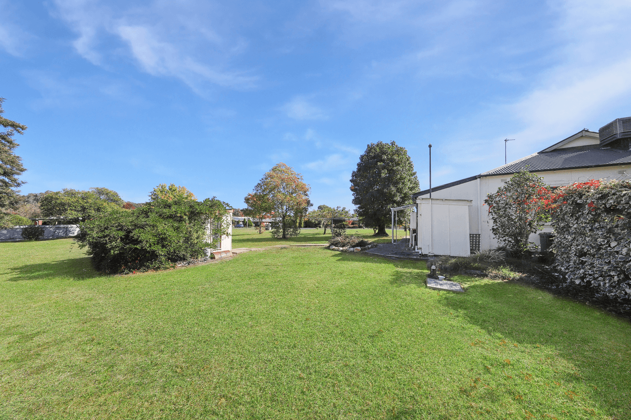 46 Currawong Road, TUMUT, NSW 2720