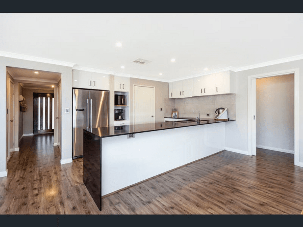 49 Portmarnock Drive, The Vines, WA 6069