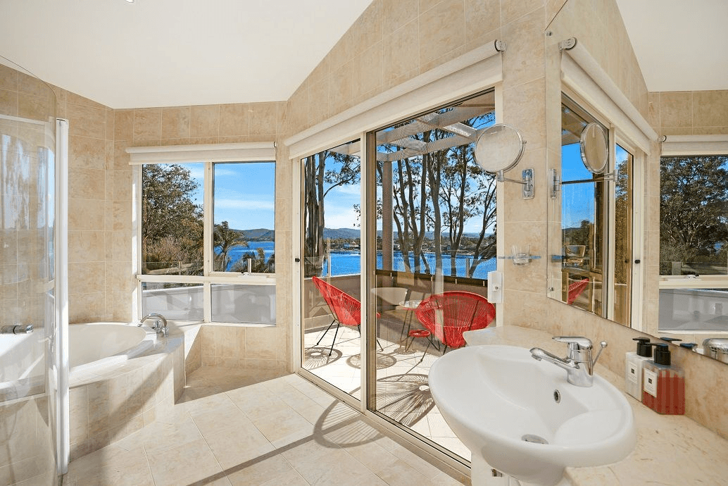 40 Daley Avenue, Daleys Point, NSW 2257