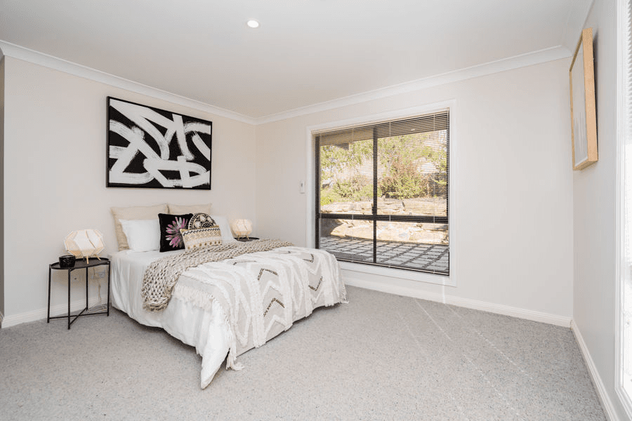 1/46 ATHERTON CRESCENT, TATTON, NSW 2650