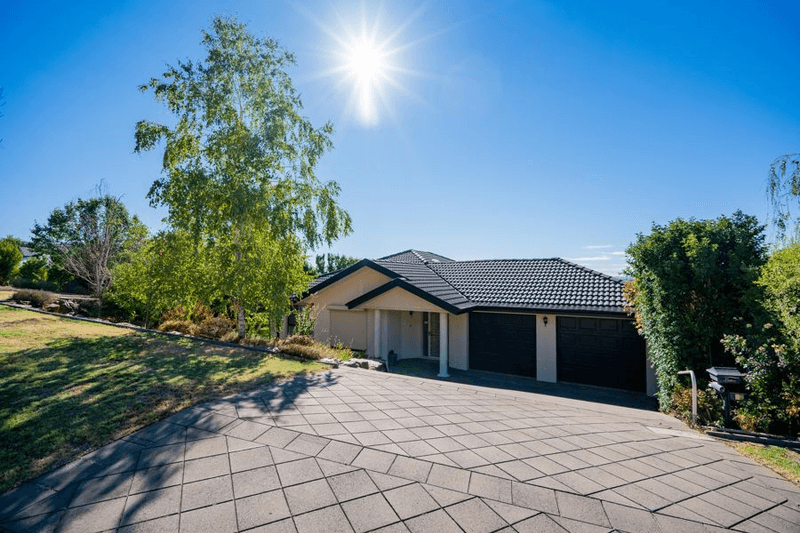 1/46 ATHERTON CRESCENT, TATTON, NSW 2650