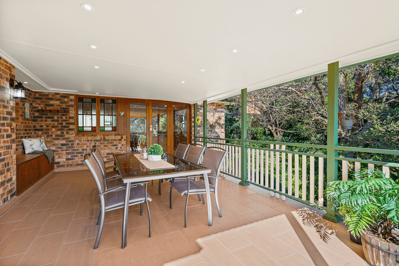 6 Carbeen Crescent, Cordeaux Heights, NSW 2526