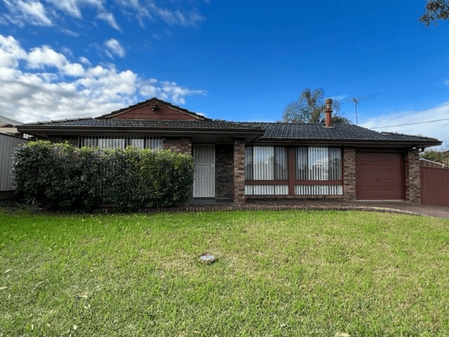 34 Ironside Street, ST JOHNS PARK, NSW 2176