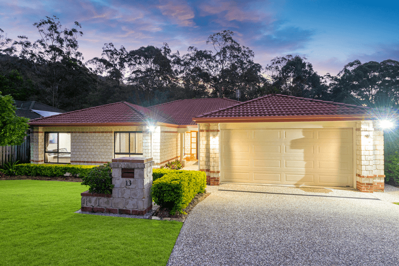 13 Roberts Drive, MAUDSLAND, QLD 4210