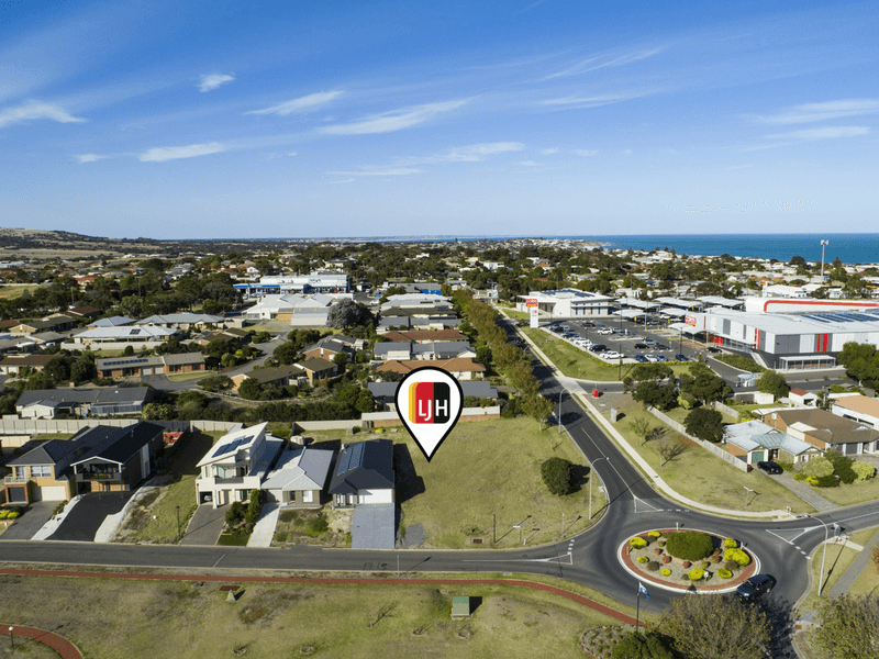 2 Endeavour Drive, MCCRACKEN, SA 5211