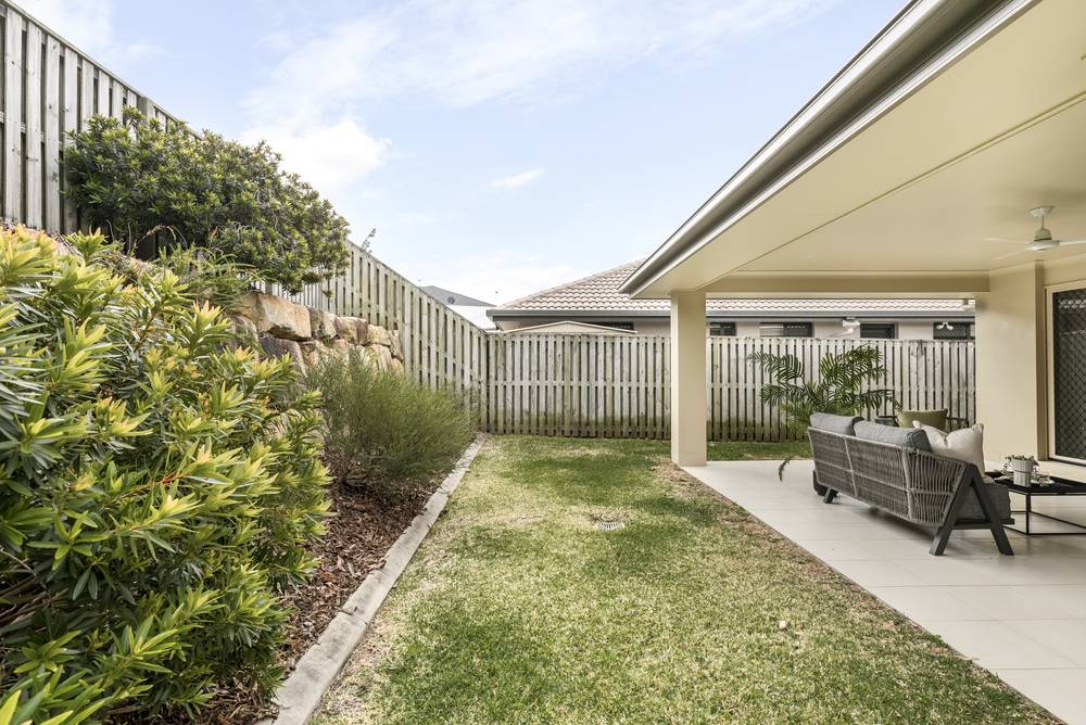 14 Crossing Drive, EATONS HILL, QLD 4037