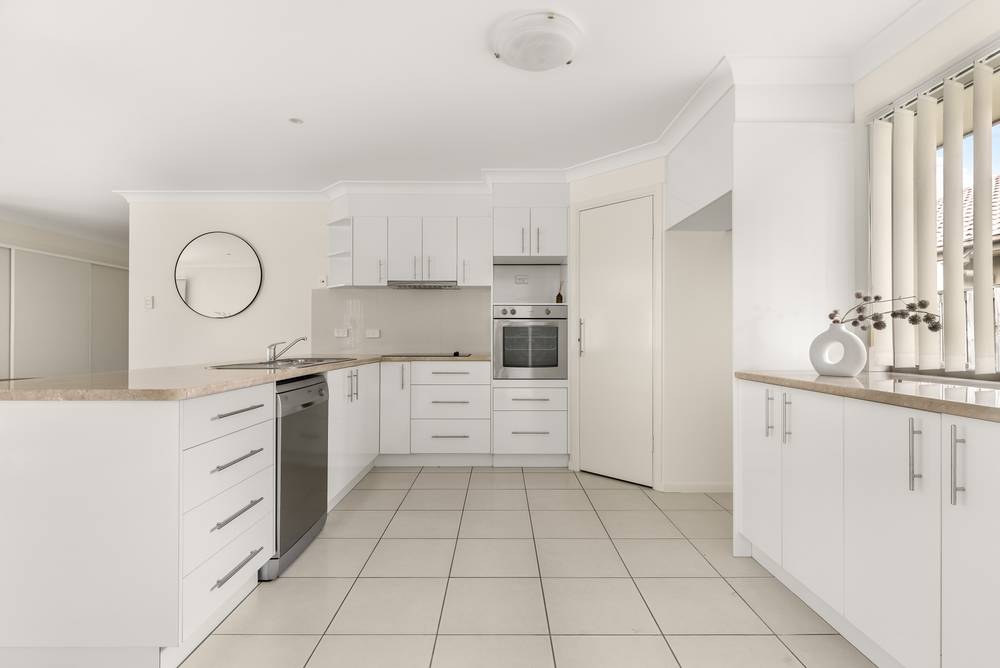 14 Crossing Drive, EATONS HILL, QLD 4037