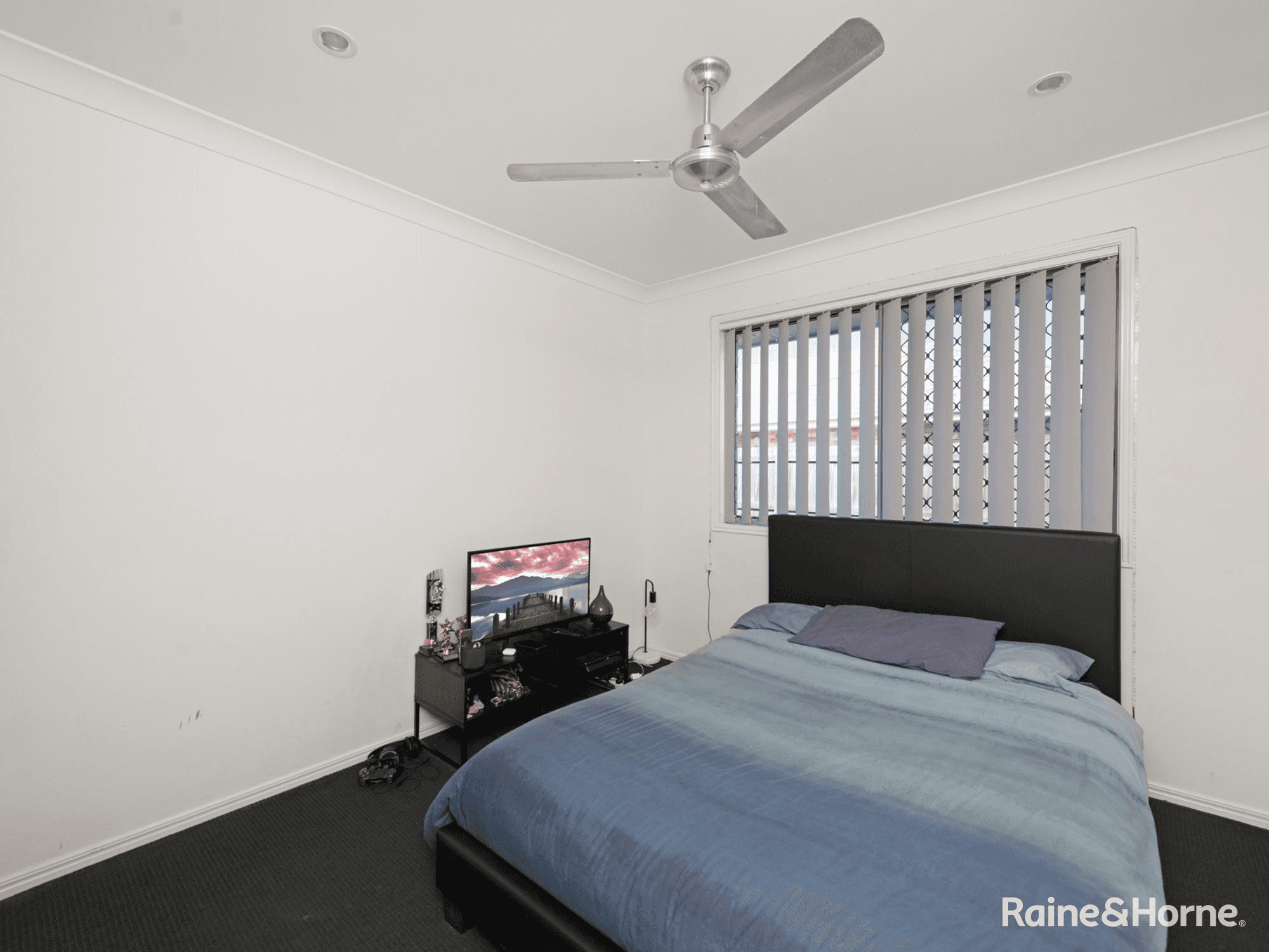 9 Joanne Court, GLENEAGLE, QLD 4285