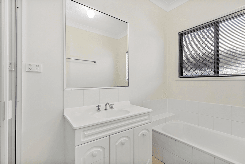 43 Warbler Crescent, DOUGLAS, QLD 4814