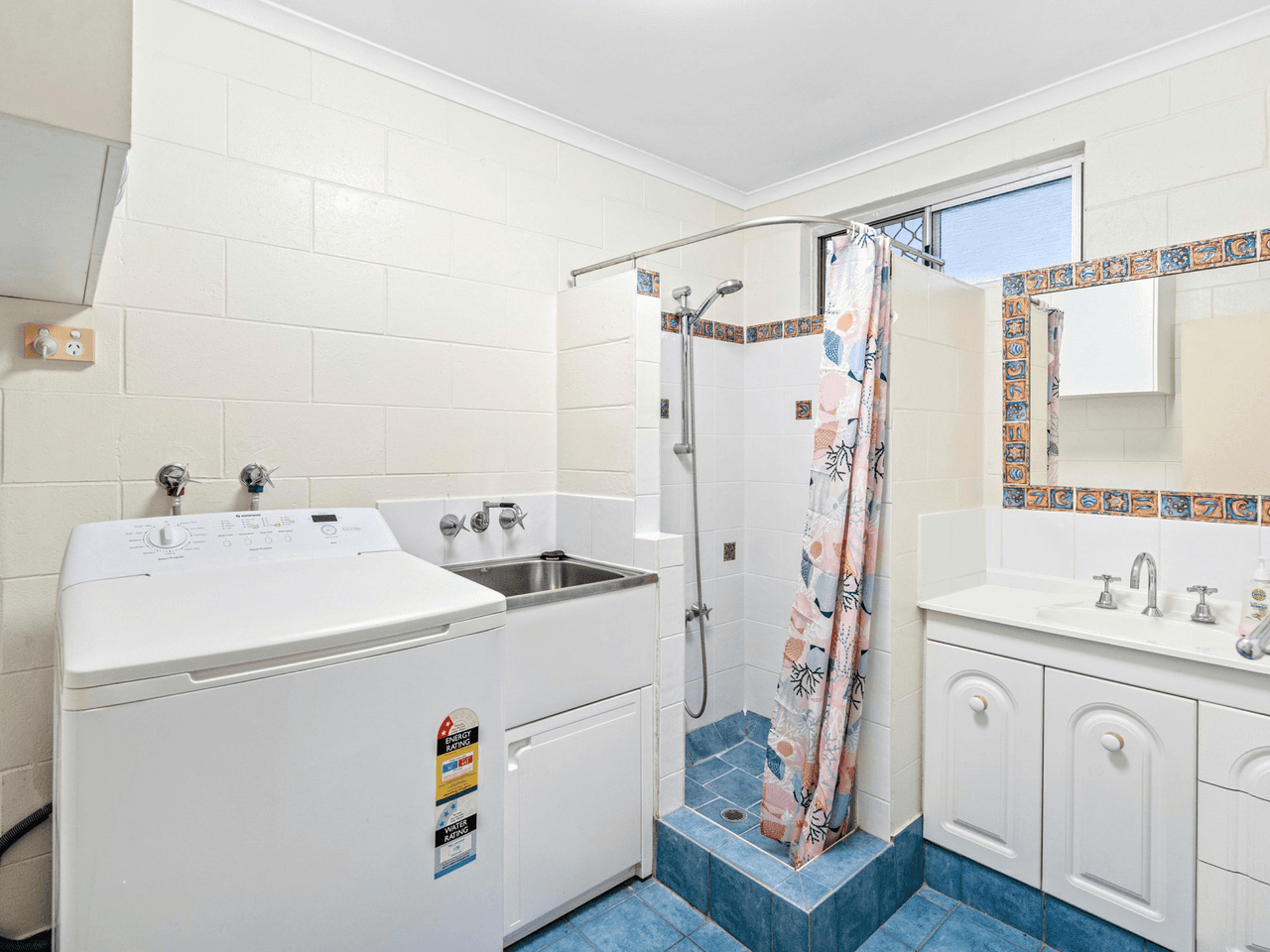 15/20-22 Girralong Street, WOREE, QLD 4868