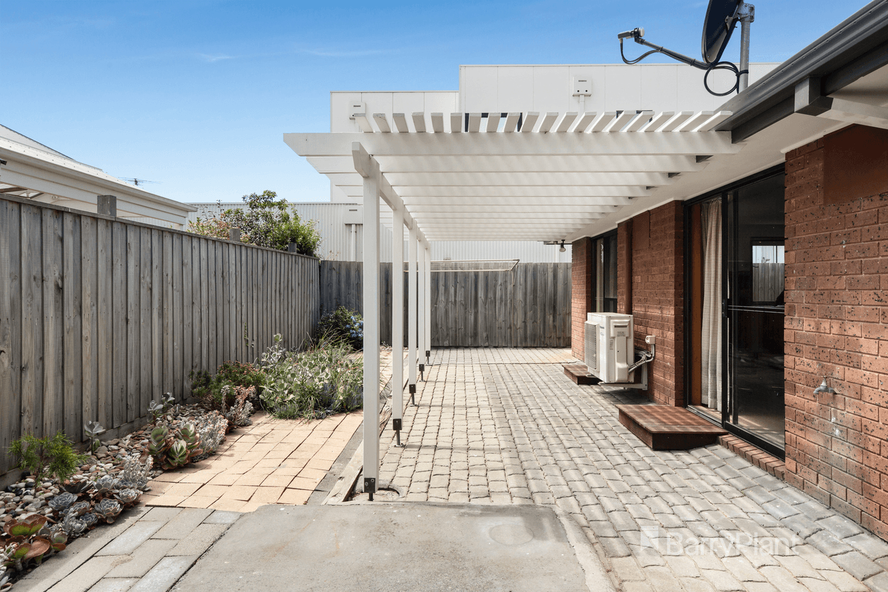 1  Newberry Avenue, BONBEACH, VIC 3196