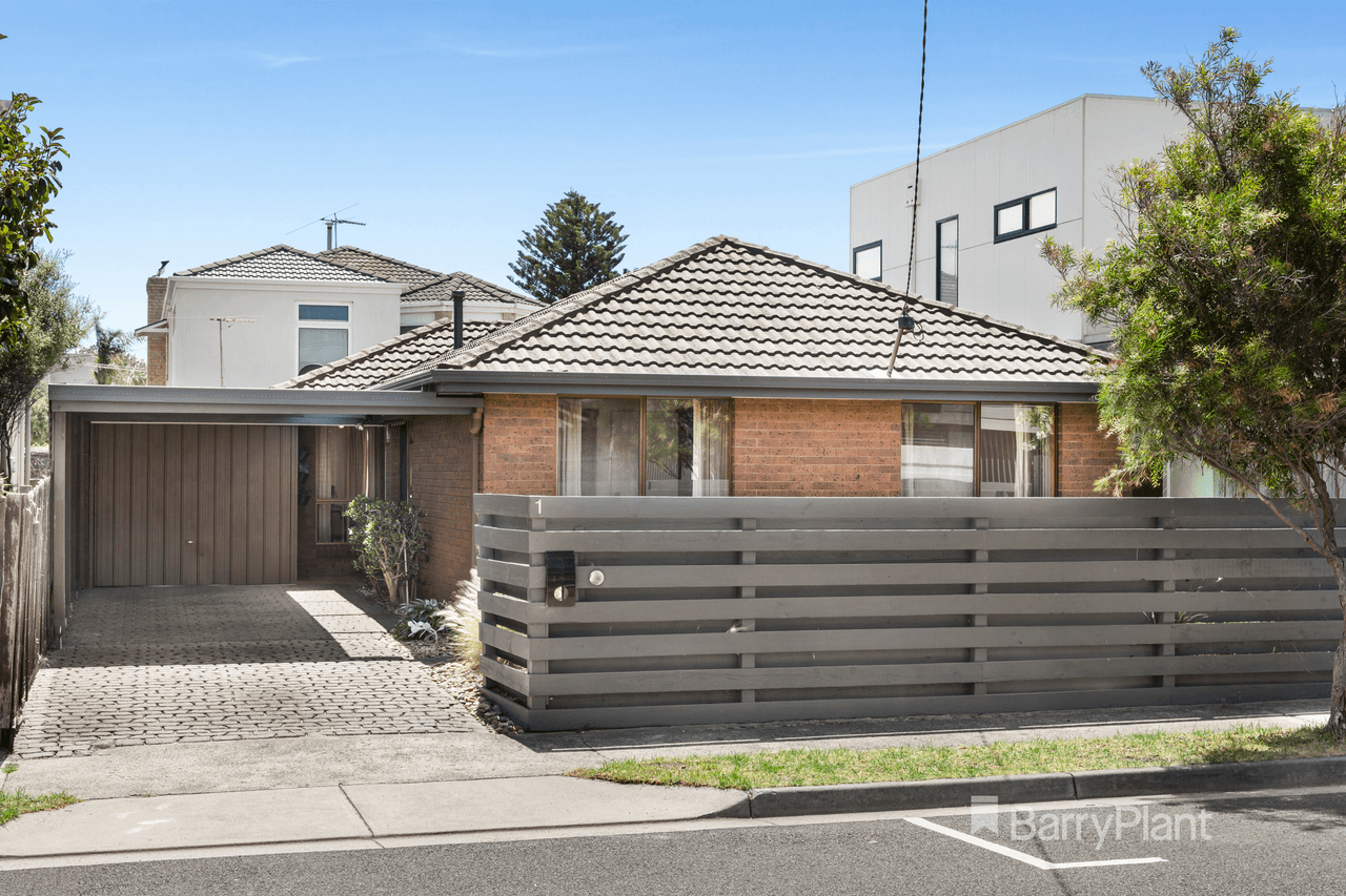 1  Newberry Avenue, BONBEACH, VIC 3196