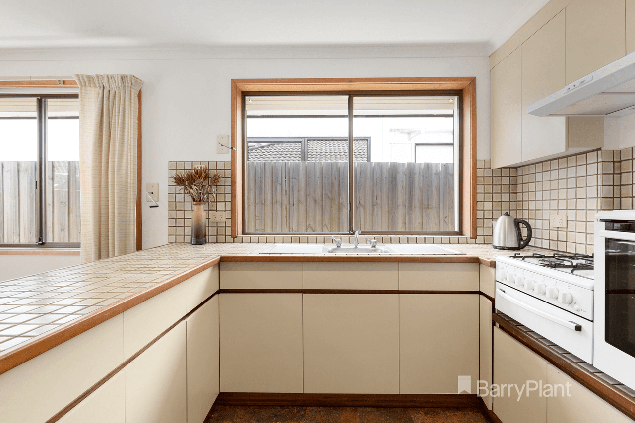 1  Newberry Avenue, BONBEACH, VIC 3196