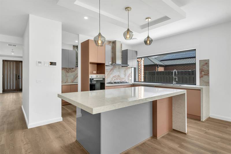 5 Crawford Rise, COBBLEBANK, VIC 3338