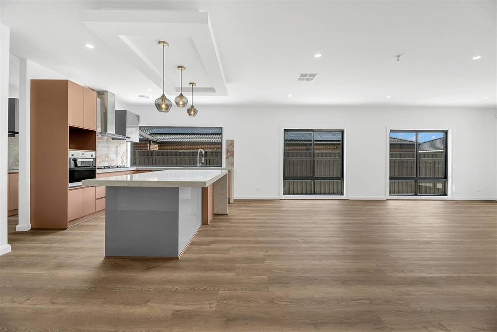 5 Crawford Rise, COBBLEBANK, VIC 3338