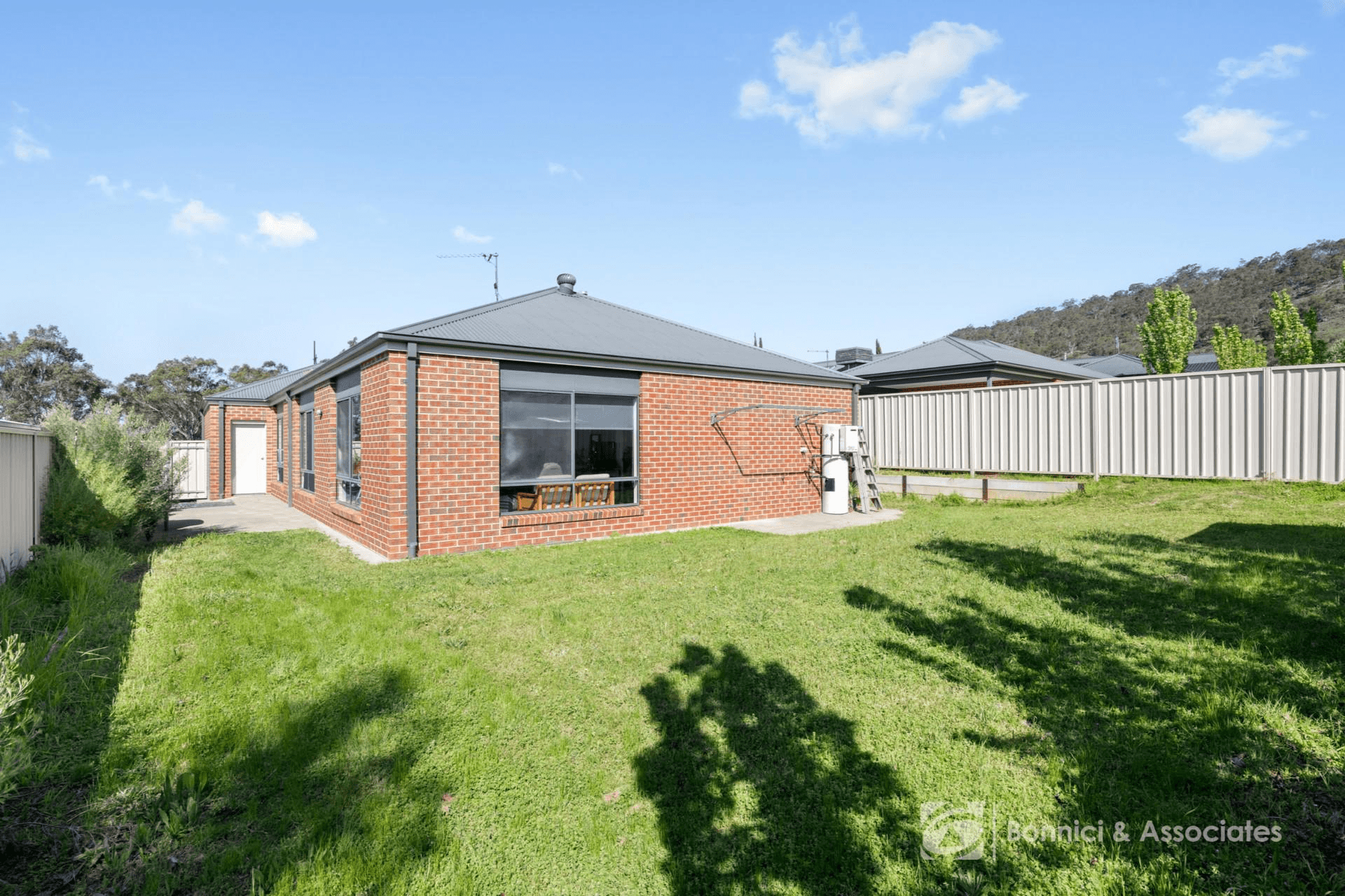 18 Rogers Avenue, Wodonga, VIC 3690